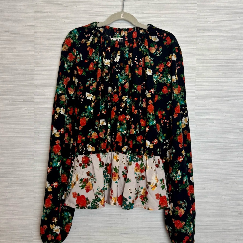 TOIT VOLANT: Floral Black and Red Women's Top with drop waist: Size XS